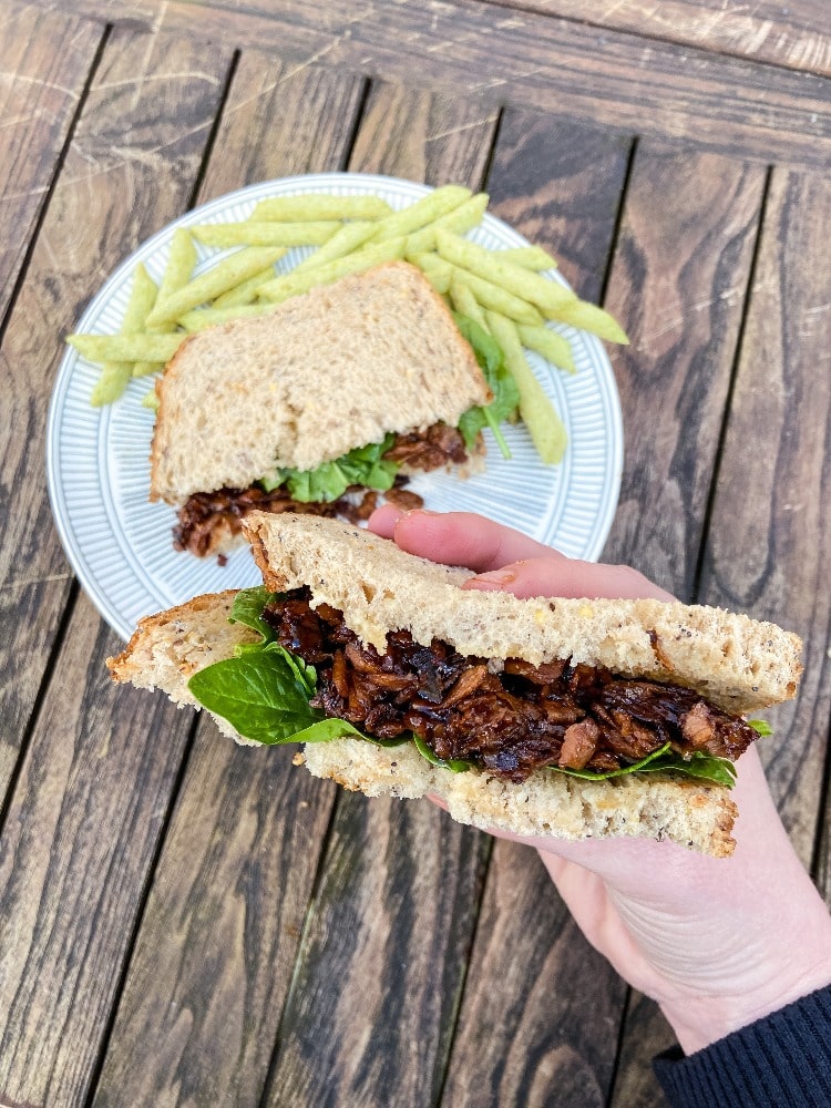 Vegan Lunch Idea - Linda McCartney vegan hoisin duck. Quick and tasty sandwich you can eat hot or prep in advance for a packed lunch. 